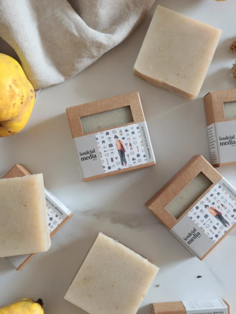 Pflanzenwerk Naturkosmetik - personalisierte Logoseifen für Die Soulcial Media Agentur